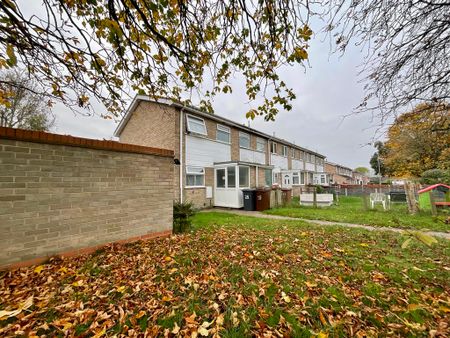 2 bedroom End Terraced House to let - Photo 3