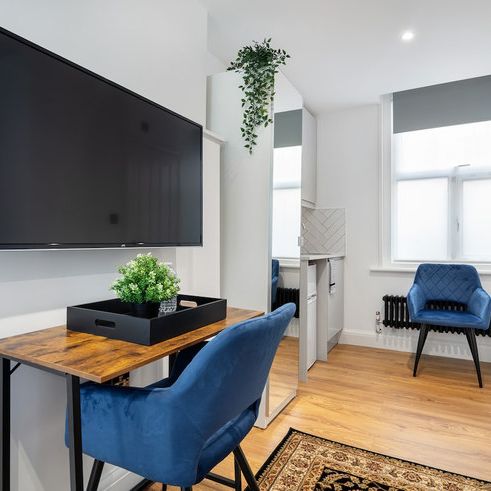 Edward Close - Photo 1