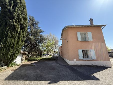 Maison de Village Communay (69360) Le bien en vidéo - Photo 5