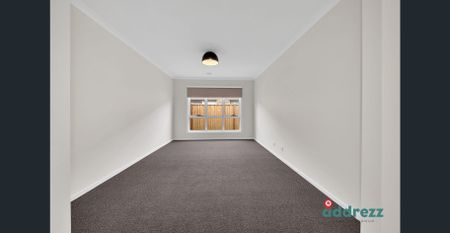 Brand New Family Home in Sought-After Hilltowe Estate - Photo 3