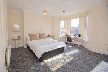 Room 4, 96 Cromwell Road, Belfast, JY - Photo 2