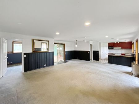 32 Edwardes Street, Black Hill - Photo 3