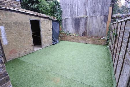 Studio to rent - Photo 4