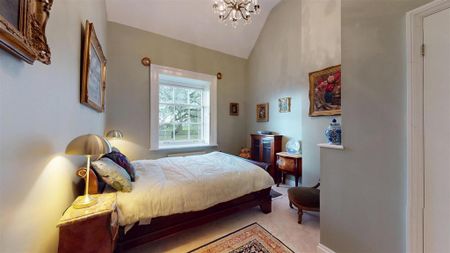 3 bedroom character property to rent - Photo 5