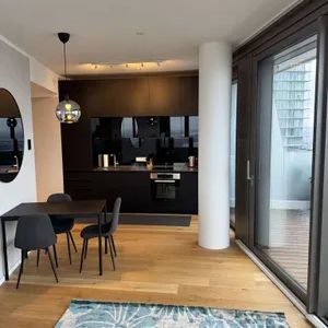 Sky Living im 32. Stock | Private Loge über der Alten Donau - Photo 2
