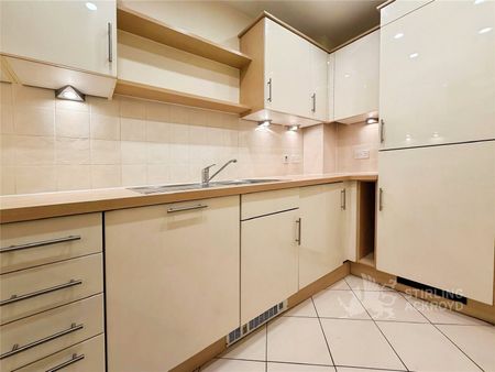 Station Approach, Woking, Surrey, GU22 7PB - Photo 4