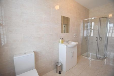 Peascod Street, Windsor, Berkshire,SL4 - Photo 5