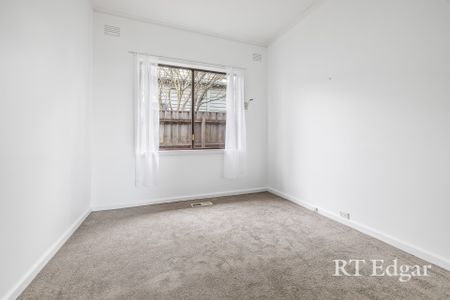 Thinking of selling? Contact our agent - Photo 3