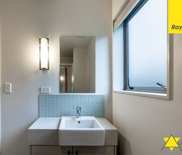 Discover modern living in Mount Albert! - Photo 5