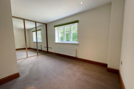 3 bedroom terraced house to rent - Photo 5
