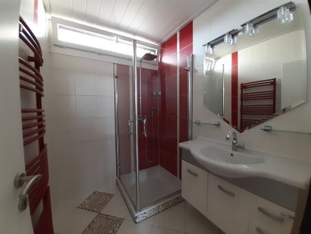 Spillern – klimatisierte 3-Zimmer-Dachterrassenwohnung – 72 m² Wohnfläche - Photo 3