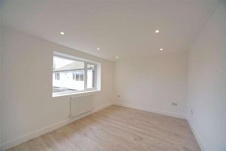 Aspal Park, Beck Row, Bury St. Edmunds, Suffolk, IP28 - Photo 3