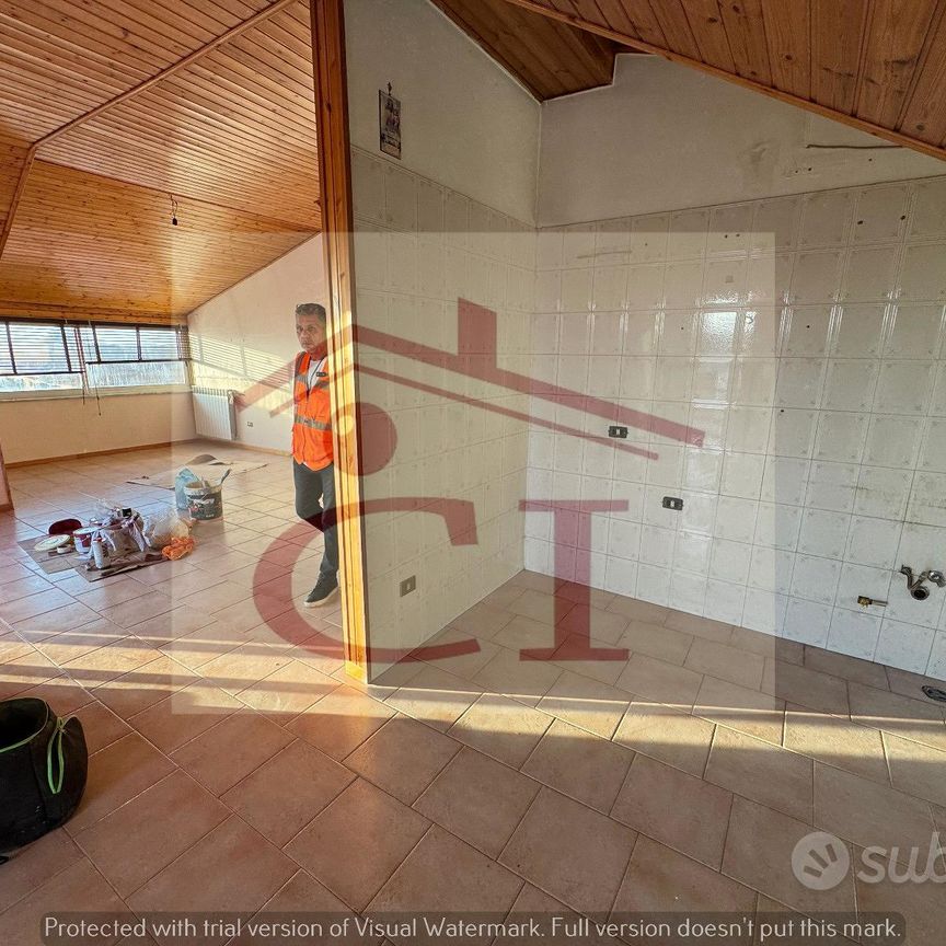 Mansarda con terrazzo cod. 006 - Photo 1