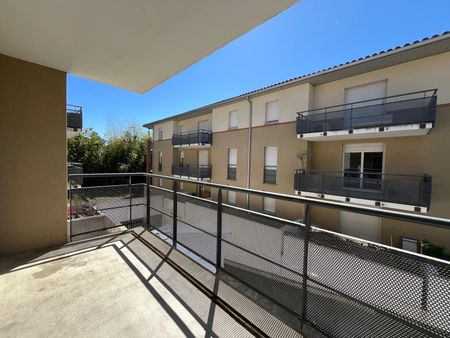 Location Appartement 2 pièces 41m² MURET 31600 - Photo 3