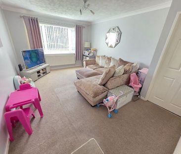 2 bedroom ground floor flat to rent - Photo 6