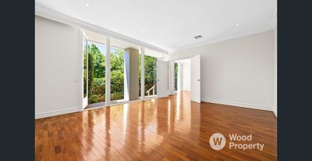Contemporary Family Living in Hawthorn East - Photo 2