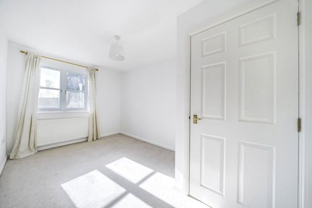 Fleming Way, Exeter, Devon, EX2 - Photo 1