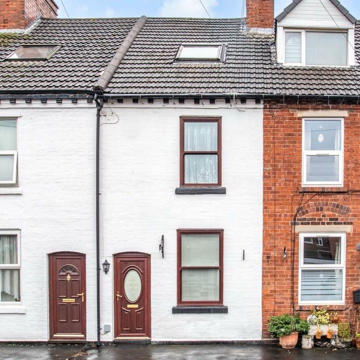 3 bedroom terraced house to rent - Photo 1