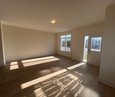 For Lease - 173 Seguin Street, Richmond Hill, Ontario - Photo 5