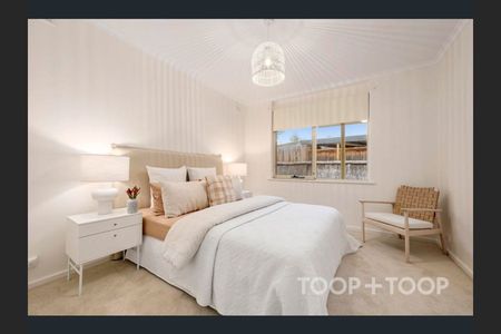 Comfortable & Convenient Unit Right on the Beach! - Photo 4