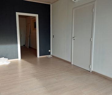 Opgefriste woning met 3 slaapkamers en tuin in Sint-Jan-in-Eremo - Photo 2