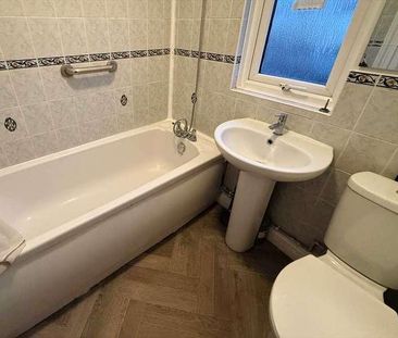 Robinia Avenue, Northfleet, Gravesend, DA11 - Photo 5