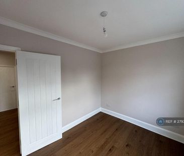2 bedroom maisonette to rent - Photo 6
