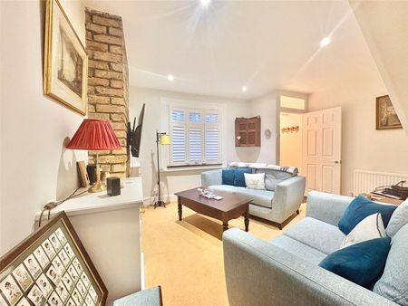 Warwick Road, Twickenham, TW2 6SW - Photo 2