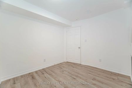 5456 Whitehorn Avenue #Bsmt - Photo 2