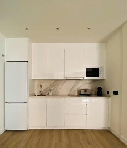 Plaza Merced, Málaga, Andalusia 29012 - Photo 4