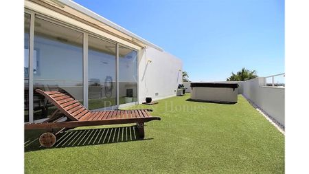 Cascais - Carcavelos. Moradia moderna com vista para o mar. - Photo 2