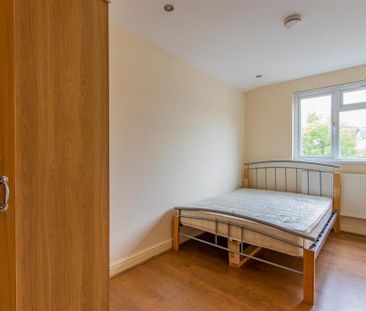 1 bedroom private hall to rent - Photo 2