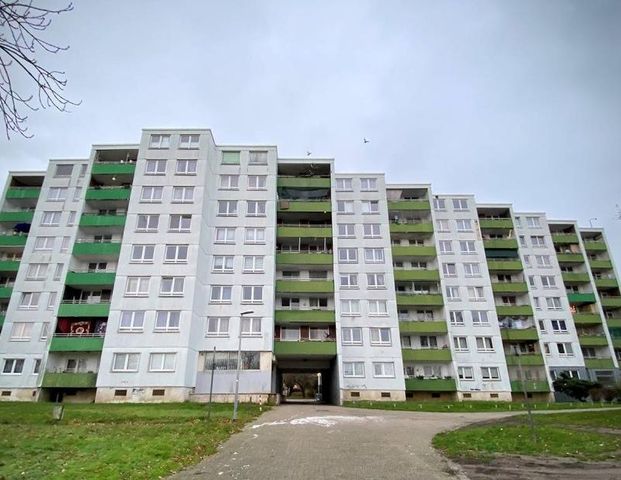 Helle 2-Zimmer-Wohnung mit Loggia - Foto 1