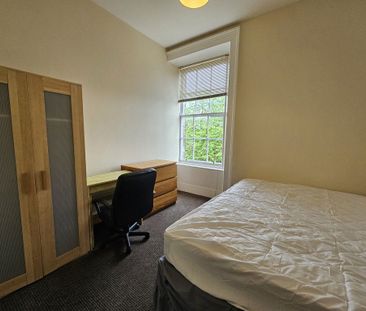 (Top Floor) Comely Green Pl, Edinburgh - Photo 5