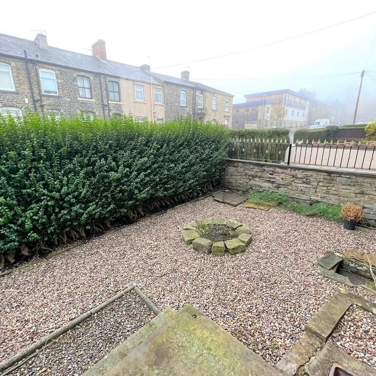 3 bedroom terraced house to rent - Photo 1