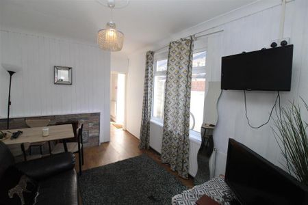 7 bedroom house to rent - Photo 2