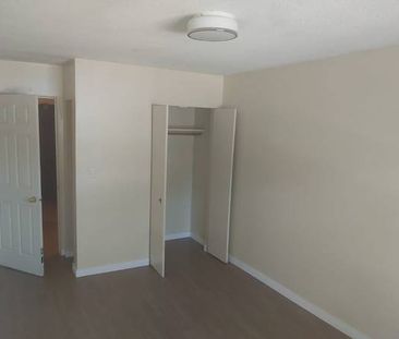 One Bedroom Apartment w/ Large Balcony for Rent - Photo 3