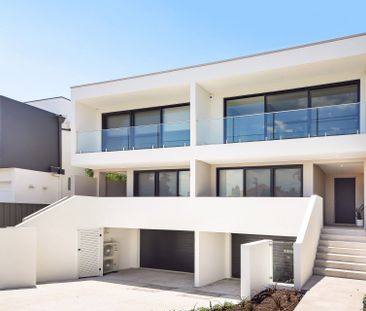 A TRANQUIL, ELEGANT PARADISE IN THE HEART OF DOVER HEIGHTS WITH SPE... - Photo 6