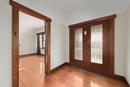 Fabulous on Forest - Photo 4