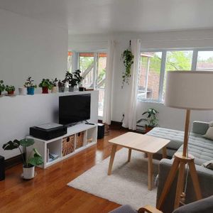 Secteur Villeray 4 1/2 avec petit bureau ou autres - Photo 2