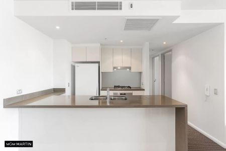 MGM MARTIN - THREE BEDROOM APARTMENT - Photo 3