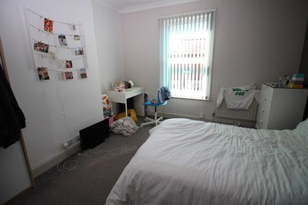 63 Newland Street west - Photo 3