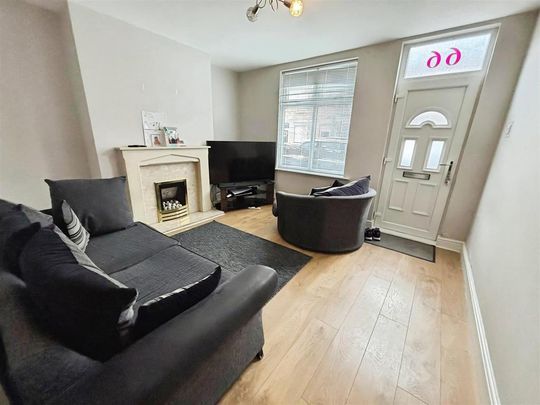 3 bedroom terraced house to rent - Photo 1