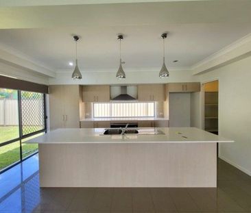 Modern 4-bed family home with media room & multiple living zones â... - Photo 5