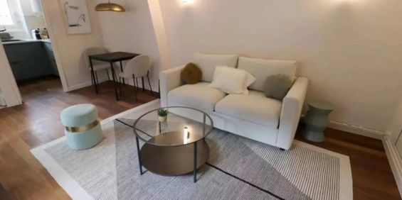 Location meublée - ou bail code civil - Grand studio en dernier étage refait à neuf - Photo 3