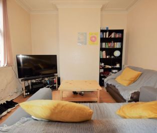3 bedroom House in Burley Lodge Terrace, Leeds - Photo 5