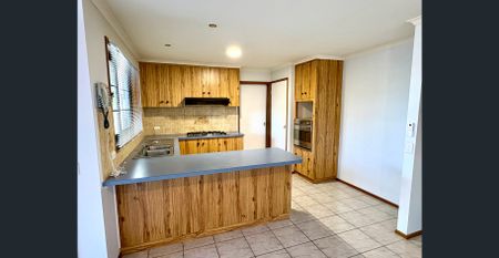 4 Bedroom Home - Photo 3