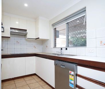 Four bedroom home - Photo 3