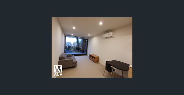 Partial furnished one bedroom Apartment near Monash University Caulfield Campus - Photo 1