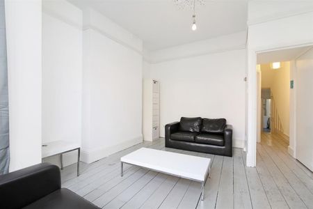 1 bedroom Flat To Let Total Size: 415 SQ FT - Photo 2